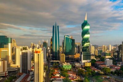 EDIFICIO TORNILLO PANAMÁ: DESCUBRE su MARAVILLA ARQUITECTÓNICA