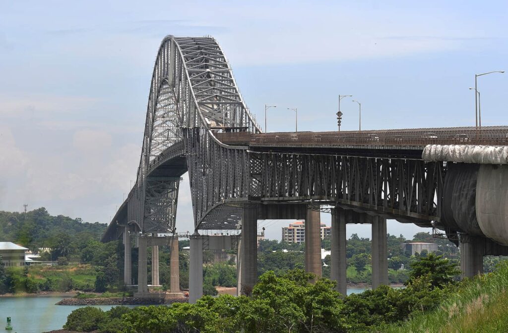 Puente de las Américas sobre la entrada del Pacífico del Canal de Panamá